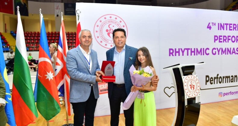 Esenyurt’ta Spora ve Sporcuya Tam Destek