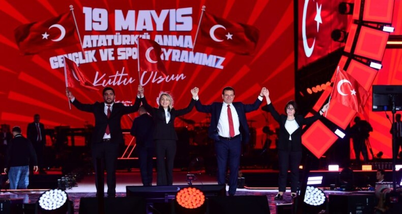 Ekrem İmamoğlu’ndan gençlere: Hepiniz umutsunuz