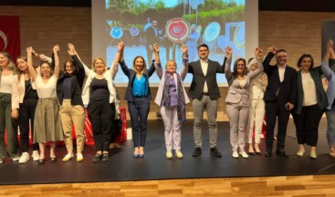 Hülya Çiçek, CHP Ataşehir Kadın Kolları Başkanı Seçildi