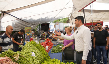 Başkan Adıgüzel,İçerenköy Semt Pazarı’nı Ziyaret Etti