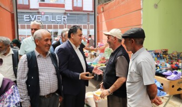 Başkan Demir, Semt Pazarını Ziyaret Etti