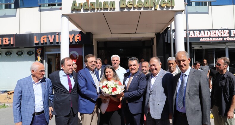 TOBB Başkanı Hisarcıklıoğlu, Ardahan Belediyesini Ziyaret Etti