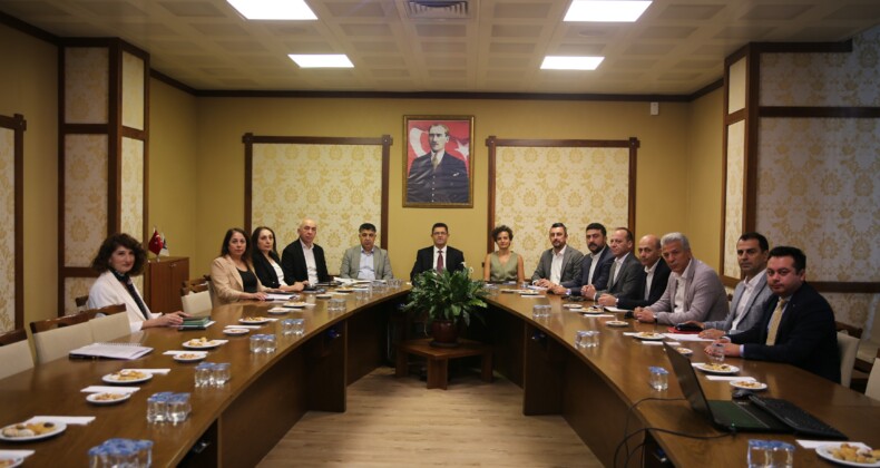 Çekmeköy Belediyesi ve İETT Yöneticileri İle Toplantı Yaptı