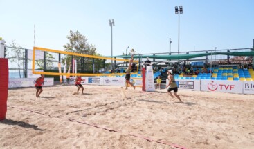 Kadıköy Kalamış’ta Plaj Voleybolu Turnuvası Başladı