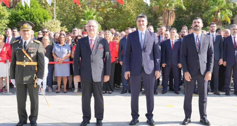 Ataşehir’de 30 Ağustos Zafer Bayramı Törenle Kutlandı