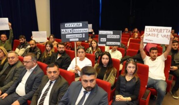 Ataşehir Belediye Meclisinde Kayyum Protestosu