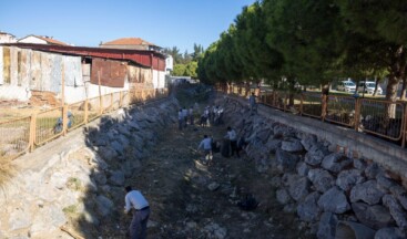 İzmir’de “Temiz Körfez” için derelerde temizlik seferberliği