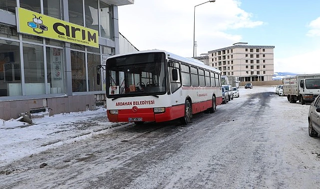 Ardahan Belediyesi’nden Ücretsiz Halk Otobüsü Hizmeti