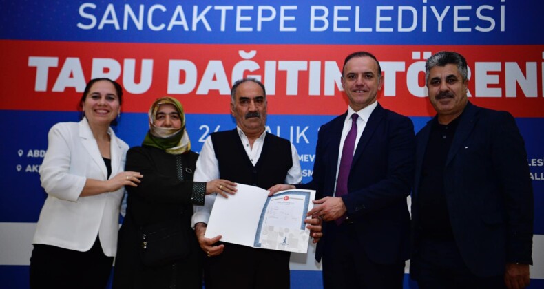 Sancaktepe’de 56 Hak Sahibi Tapularına Kavuştu