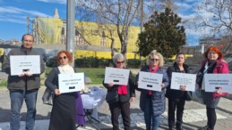 Kadın Partisi, Kadıköy meydanında basın açıklaması yaptı