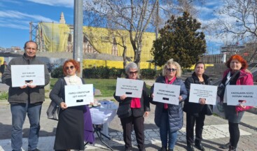 Kadın Partisi, Kadıköy meydanında basın açıklaması yaptı