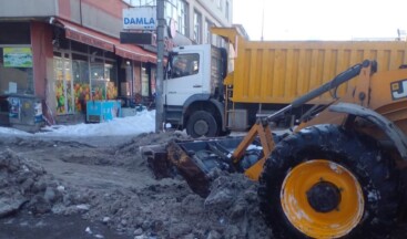 Göle Belediyesi Buz Temizliği Yaptı