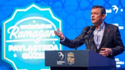 CHP Lideri Özel, Beylikdüzü’nde İftar Açtı