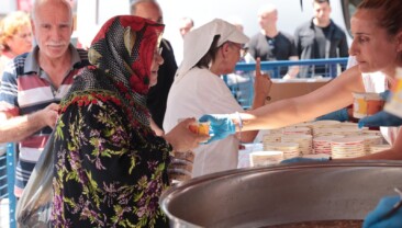 Ataşehir’de 12 Noktada Aşure Dağıtılacak