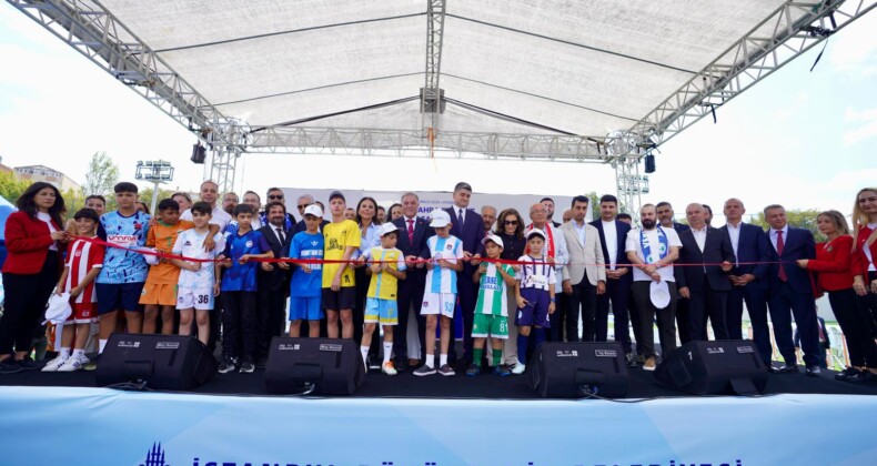 Ataşehir Yenisahra Stadı’nı Yeniledi