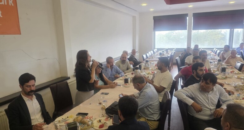 DEM Parti Esenyurt İlçe Örgütü Kahvaltı Programı