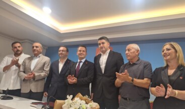 CHP Ataşehir İlçe Başkanlığında Devir Teslim