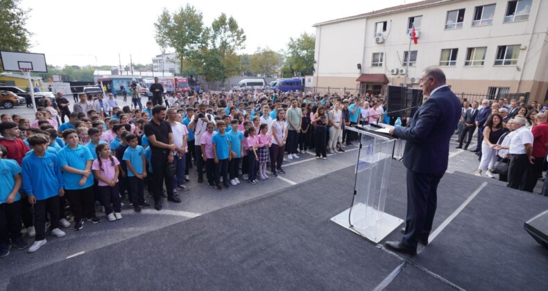 İBB’den 45 bin kırtasiye seti