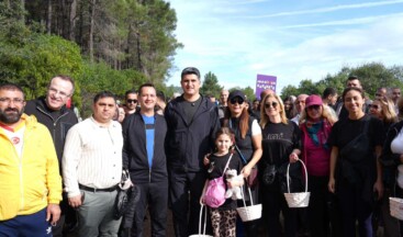 Kayışdağı Ormanı’nında Dağ Çileği Topladılar