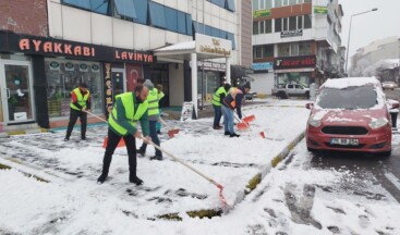 Ardahan’da Belediye Ekiplerinin Kar Mesaisi Başladı