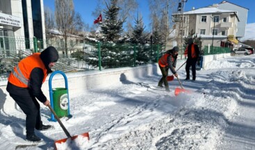 Ardahan Belediye Ekipleri Karla Mücadelesi