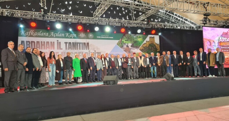 TANITIM GÜNLERİNE BİNLERCE ARDAHAN’LI AKIN ETTİ