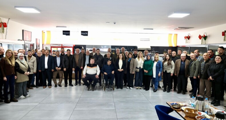 Başkan Çerkez, Muhtarlar ve Azalar İle Sahur Sofrasında Buluştu