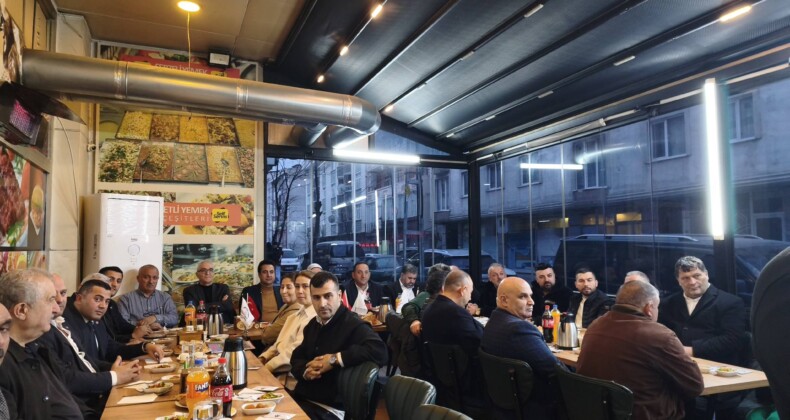 Ardahan Vakfı, Esenyurt’ta İftar Programı Düzenledi