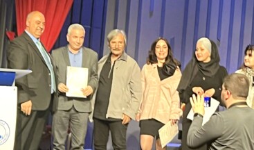 Gazeteci Erkan Sarıkaya’ya Onur Belgesi