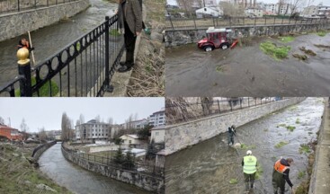 Ardahan Belediye Ekipleri Alabalık Deresi Çalışması