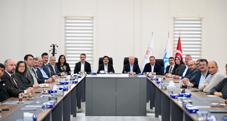 İzmir’in 8 Bin 500 yıllık hazinesi masaya yatırıldı