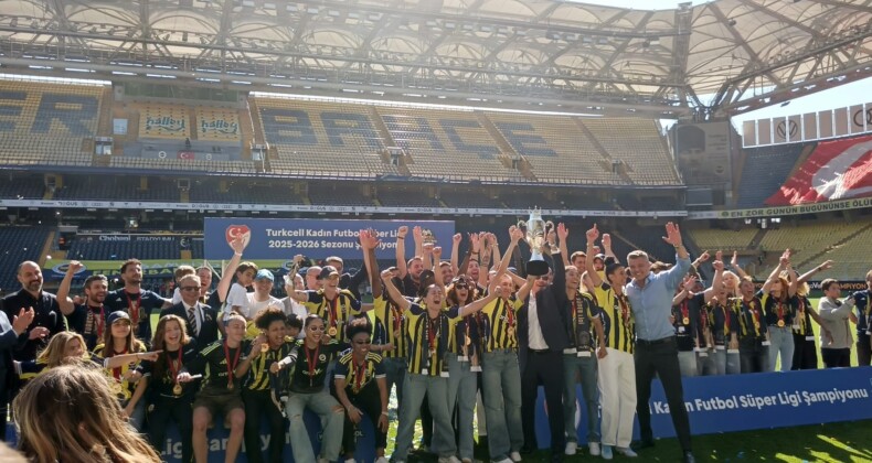Fenerbahçe Kadın Futbol Takımı Şampiyon oldu