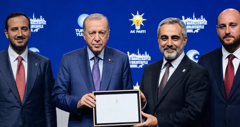 AK Parti Ataşehir Üye Çalışmasına Ödül