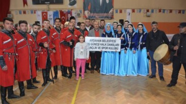 Ardahan’da Halk Oyunları Yarışması