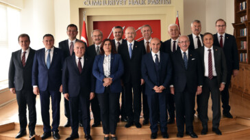 CHP’li başkanlar Kılıçdaroğlu ile buluştu
