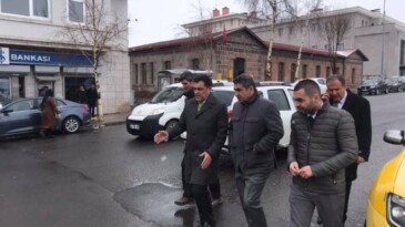 Ardahan Belediye Başkanı Faruk Demir, Sokağa İndi