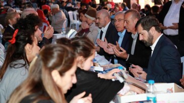 Başkan İlgezdi, Sokak İftarına Katıldı