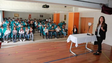 ATAŞEHİR’DE 4 BİN 520 ÖĞRENCİYE SIFIR ATIK EĞİTİMİ VERİLDİ