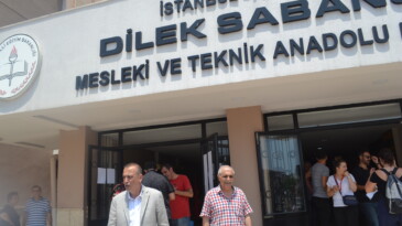 Ataşehirliler Sandığa Gidip Oyunu Kulandı