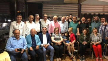 Alihan Akkoç, Dostlarını İftarda Ağırladı