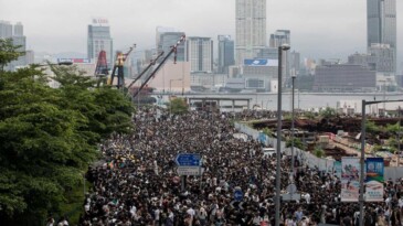 Hong Kong’da Gösteriler Devam Ediyor