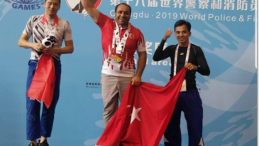 Erol Özçelik Çin’de Altın Madalya Aldı