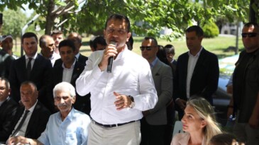 İmamoğlu, Bayramda Ataşehir Darülaceze’yi Ziyaret Etti