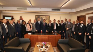 Ekrem İmamoğlu, Kartal Belediyesi’ni Ziyaret Etti