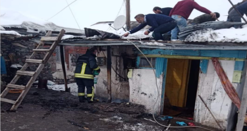 Ardahan Belediyesi Ekipleri Tipiye Rağmen Yangına Müdahale Etti