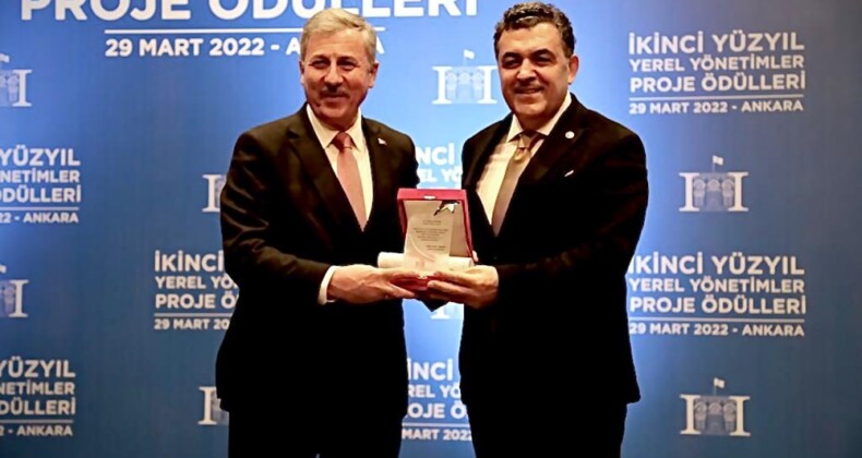 Ardahan Belediye Başkanı Faruk Demir’e Büyük Ödül