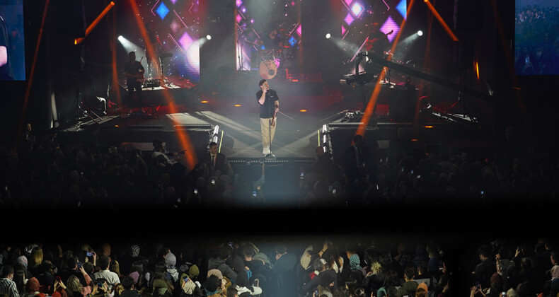 Eki̇n Uzunlar Üsküdar’da Karadeni̇z Rüzgârı Esti̇rdi̇