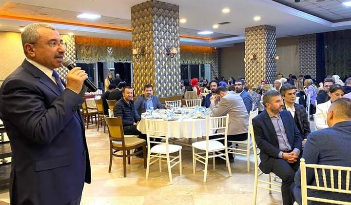 AK Parti Ataşehir İlçe Teşkilatı Vefa İftarında Buluştu