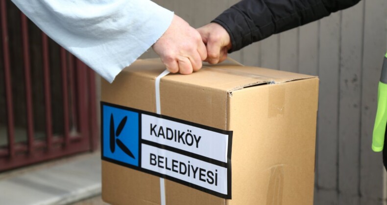 Kadıköy Belediyesi’nden 12 Bin Yardım Kolisi, Her Gün 5 Bin 500 Kişiye İftar