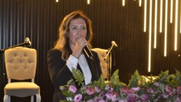 AKI-DER Başkanı Canan Avşar Uzun konuşması